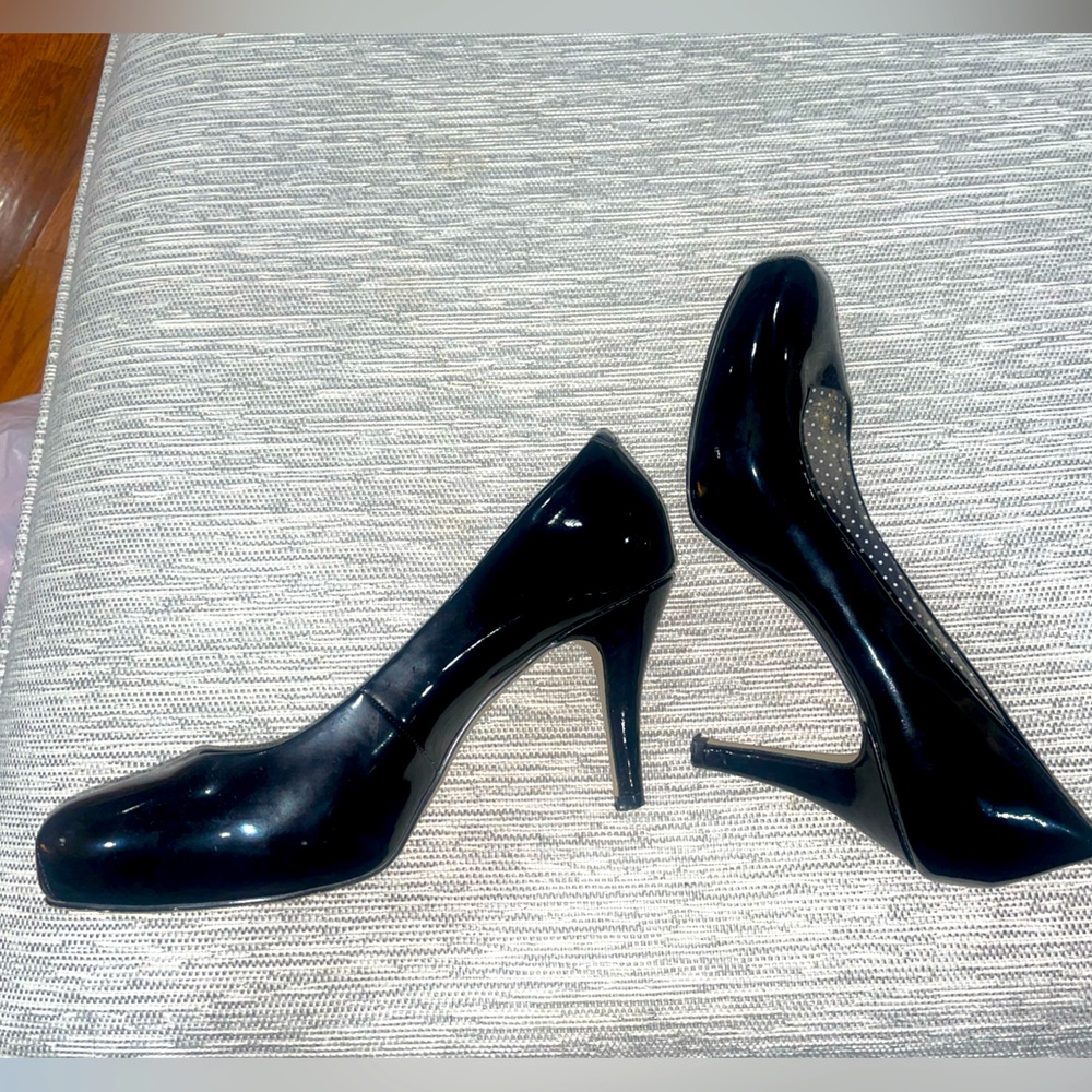 Madden Girl Getta Pumps, Black, Size 9
